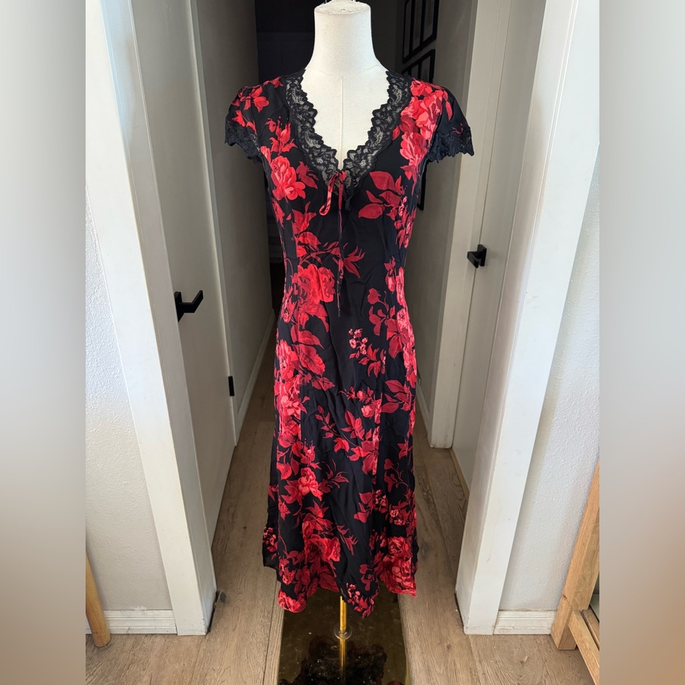 Reformation Tiffie Floral Lace Midi Dress In Basilica Sz 4 NEW - Picture 5 of 10